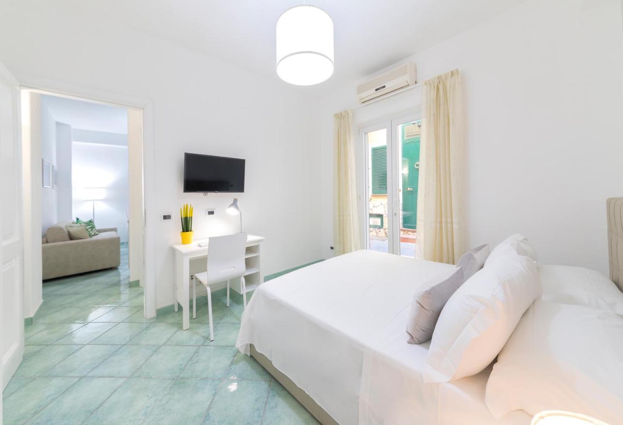 Lily'S Home Lacco Ameno  Bagian luar foto